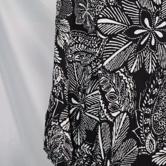 Sag Harbor Woman Black & White Button Front Blouse, Size 1X - Picture 6 of 13